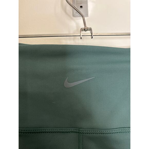 Nike One High-Waisted 8" Biker Shorts Womens Medium Bicoastal Green FZ6758-361 - Picture 3 of 6